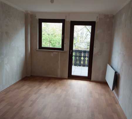 4-Zimmer-Wohnung, EBK, Balkon, Garage in Neuenbürg