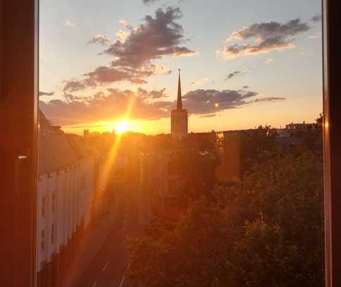 Schöne helle drei Zimmer Wohnung in Aschaffenburg, Stadtmitte mit Blick auf das Schloss