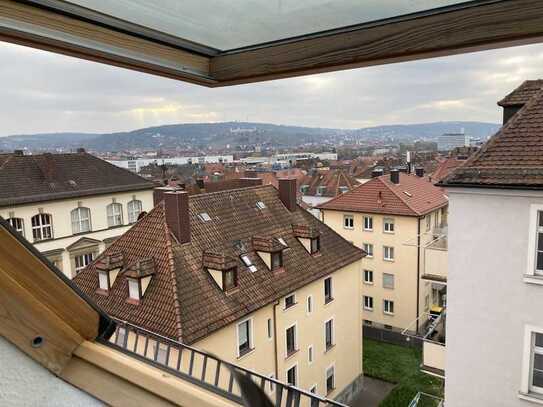 Von privat: Provisionsfreie 2,5 Zi. Wohnung über den Dächern von Würzburg mit kleinem Sonnenbalkon