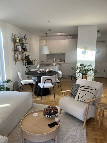 Helle 2-Zimmer Wohnung mit Balkon