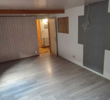 550 € Warmmiete, 48 m², 1 Zimmer, eigener Gartenbereich