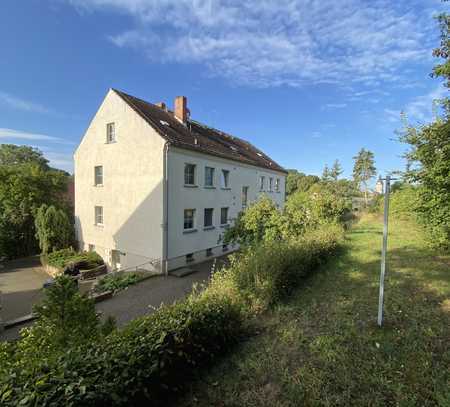 Sanierte 3-Zimmer-Wohnung mit großem Garten