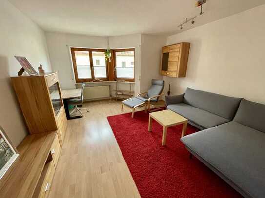 Helle möblierte 2 Zimmer Wohnung für ca. 2 Jahre