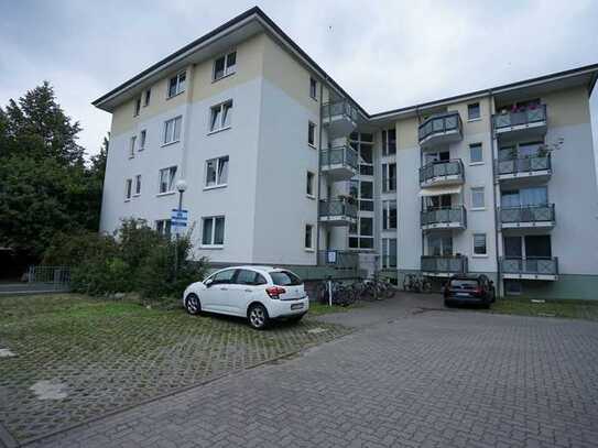 Hauptstadtmakler-Bezugsfreie Wohnung mit Stellplatz in Top Lage