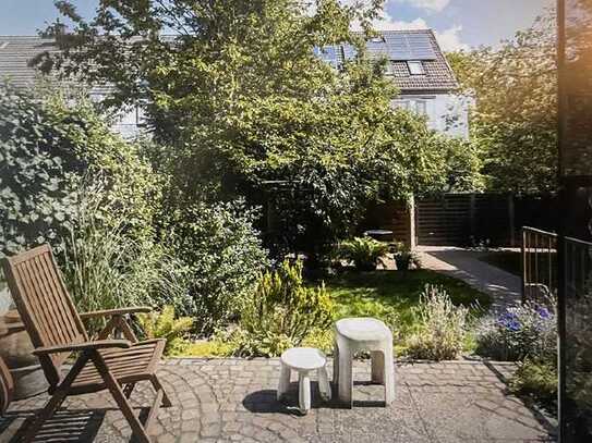 Attraktive Erdeschosswohnung mit Einbauküche und Terrasse direkt am Findorff Markt und Bürgerpark