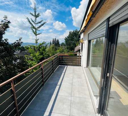 Komplett sanierte 2-Zimmer-Wohnung mit Balkon + Garage