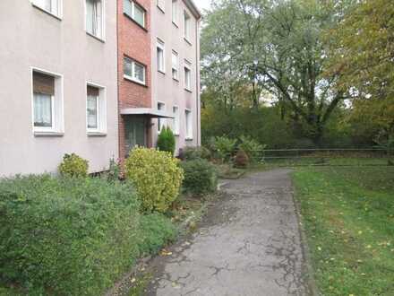 3-Zimmer, Etagenwohnung mit Balkon in Duisburg-Marxloh.