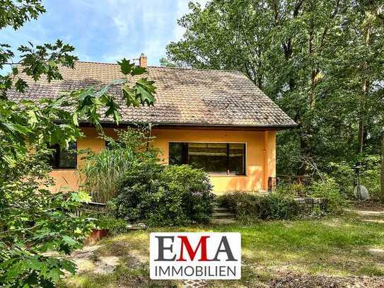 Traum vom Eigenheim: Bungalow im Renovierungsprojekt auf großzügigem Grundstück verwirklichen!