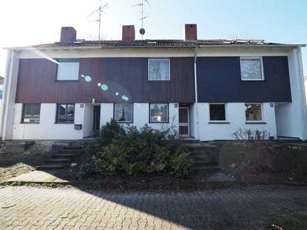 Lage! Lage! Zentral und ruhig gelegenes Reihenmittelhaus mit guter Substanz braucht neuen Glanz