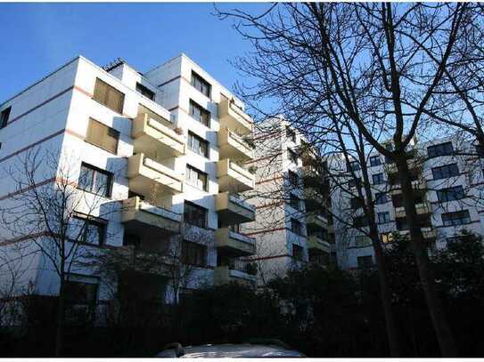 Stilvolle, gepflegte 2-Zimmer-Wohnung mit Balkon und Einbauküche in Bonn