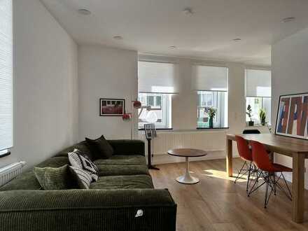 Stilvolle, geräumige 1-Zimmer-Wohnung mit Einbauküche in Bad Urach - bis September 2024