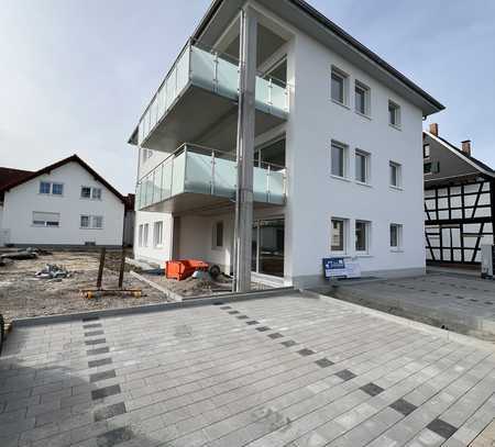 NEUBAU 2024 - Haus mit 3 Wohnungen á 4 Zimmer zu vermieten