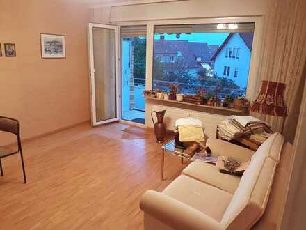 ! Exklusive, modernisierte, helle 3-Zimmer-Wohnung mit Balkon und EBK in Stuttgart Vaihingen City !