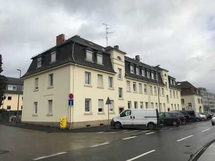 NACHMIETER/IN GESUCHT: 3-Zimmer Wohnung mit Mansarde in Wiesbaden zum 01.09.2023 zu vermieten