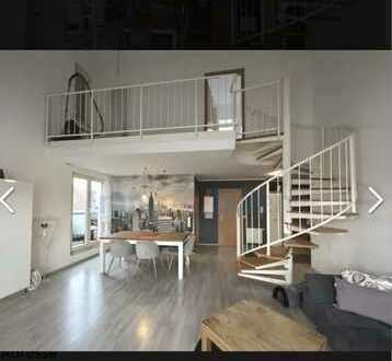 Stilvolle 4,5-Zimmer-Maisonette-Wohnung mit Balkon und EBK in Metzingen