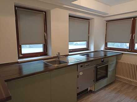Schönes WG-Zimmer in 2-Zi-Wohnung