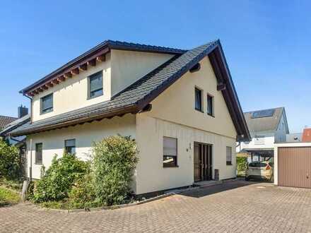 Wunderbares Haus zentral in Haltingen: viel Platz für 2 Familien mit großem Garten!