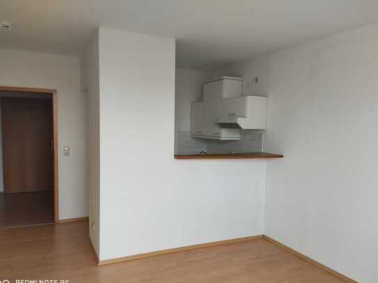 gepflegte 1-Zimmer-Wohnung mit Balkon und Pantryküche in Hildesheim