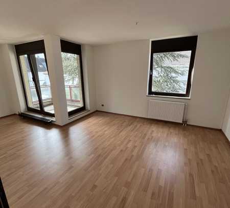 Solingen-Ohligs: Helles und ruhiges Appartment; 1 Wohn-Schlafzimmer, Küche, Diele, Bad und Balkon