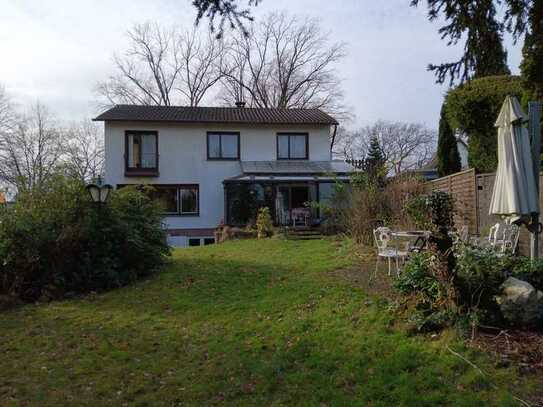 Freundliches 9-Zimmer-Einfamilienhaus in Bergisch Gladbach