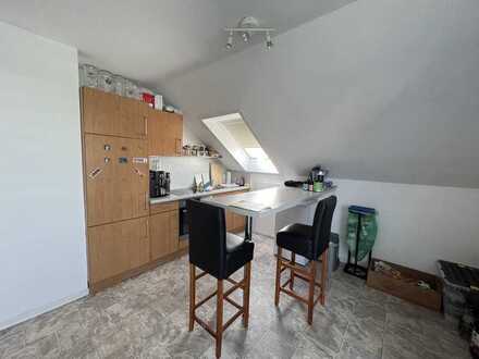 Exquisite, helle 1,5 Zi-DG- Whg mit Einbauküche, Balkon , S-Bahnanschluss in Hohenacker