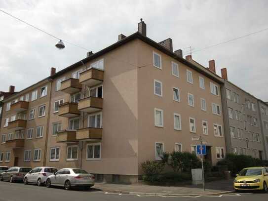 Stilvolle, gepflegte 2-Zimmer-Wohnung mit Balkon und EBK in hannover