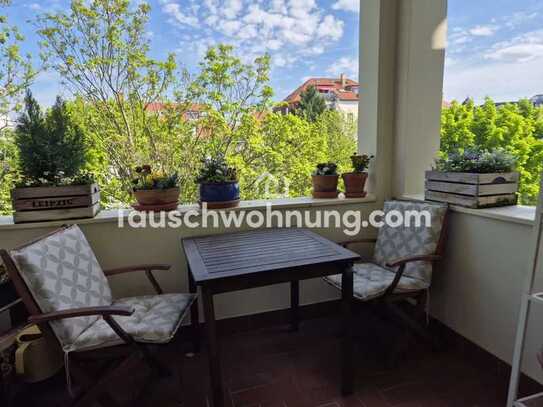Tauschwohnung: Schöne 4 Raumwohnung, 2 Balkone, Parkett, Aufzug,toller Hof
