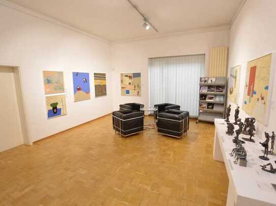 Rönpagel Immobilien - Langenhagen: Repräsentative Ausstellungs- und Geschäftsräume