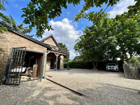 Architektenhaus-auf Wunsch garantierte jährl. Miete €180TEUR