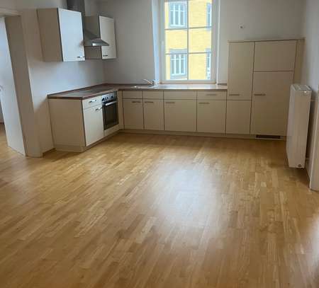 ***RESERVIERT***schöne 3-Zimmer Wohnung im Zentrum