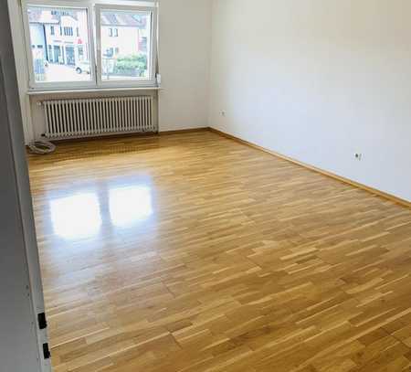 Attraktive und gepflegte 4,5-Zimmer-Maisonette-Wohnung mit Balkon und EBK in Küssaberg