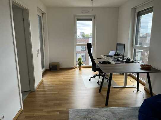 2-Zimmer-Wohnung in einem modernen Haus mit Balkon und Einbauküche in Düsseldorf