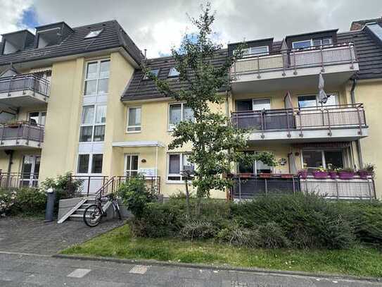 Kaufpreisreduzierung! Renovierte 3-Zimmer-Wohnung mit Balkon in ruhiger Lage von Kerpen zu verk.