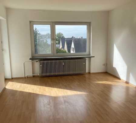 Wohlfühlen in ruhiger Umgebung. Renovierte 3 Zimmer Wohnung!