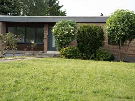 Schönes 6-Zimmer-Einfamilienhaus mit großem Garten in Toplage in Erftstadt-Lechenich