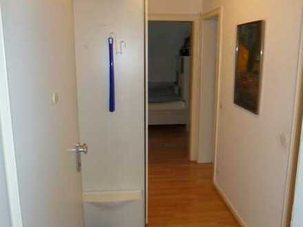 Helle 1-Zimmer-Wohnung mit Balkon und Einbauküche in Bahnhofnähe