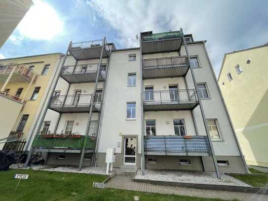 2 Raumwohnung mit Balkon + großer Küche in Kappel!