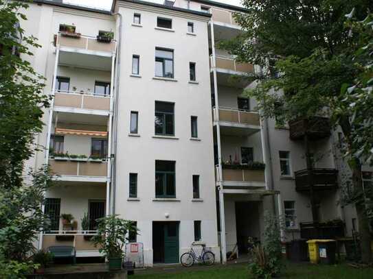 Gemütliche 2-Zimmer-Wohnung mit Balkon in Leipzig - Kleinzschocher