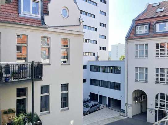 Viel Platz! Auffällige 3-Raum-Wohnung in zentraler Lage! Mit großem Balkon.