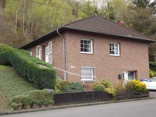 Sehr schöne großzügige 3-Zi-Terrassenwohnung in Niederfischbach