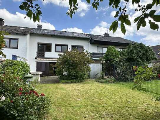 Gut-geschnittenes, großzügiges Einfamilienhaus mit Ausbaureserve in ruhiger Wohnlage am Brüser Berg!