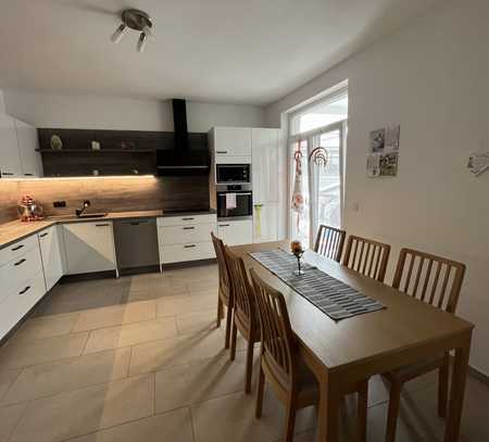 Moderne, helle Wohnung im Zentrum von Dingden mit toller Dachterrasse