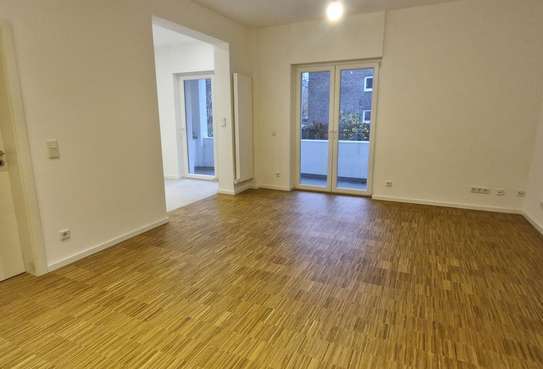 Top- Wohnung. Komplett sanierte großzügige 2 Zimmer Wohlfühlwohung mitten in Deutz