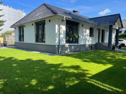 Nur ca. 200 m zum See: Modernes Einfamilienhaus mit sechs Zimmern in beliebten Wittenau