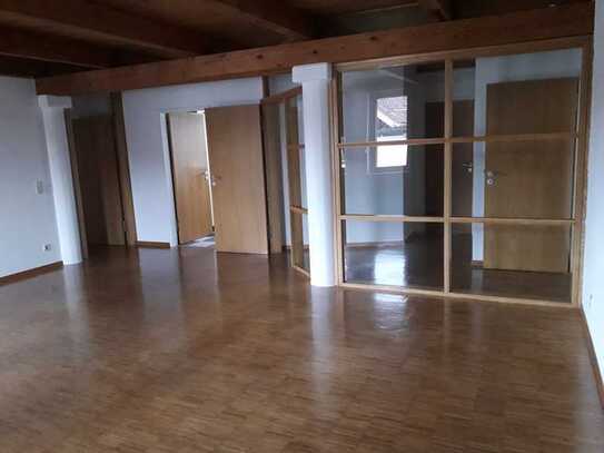 Großzügige 5-Zimmer-Wohnung im Herzen von Fürstenstein zu vermieten