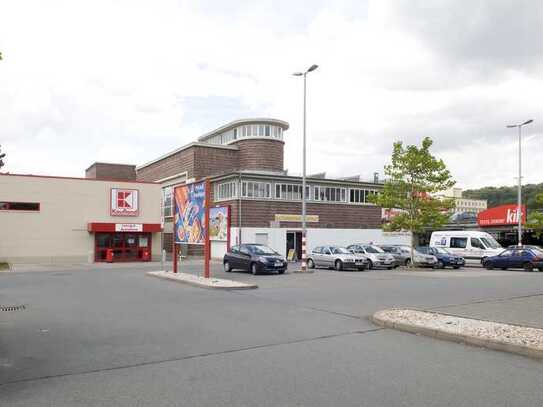 frequentierter Shop vor Kaufland