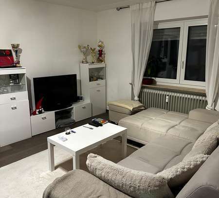 Top Wohnung mit 2,5 Zimmern sowie Balkon und Einbauküche in Reutlingen