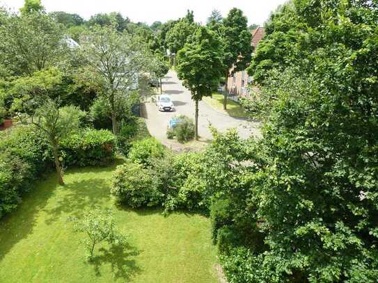 Krefeld-Bockum, attraktive Maisonette Wohnung mit Terrasse und TG-Stellplatz