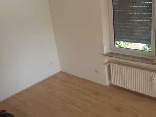 Attraktive 3-4 Zimmer-Wohnung mit gehobener Innenausstattung mit Balkon und EBK in Horn-Bad Meinberg