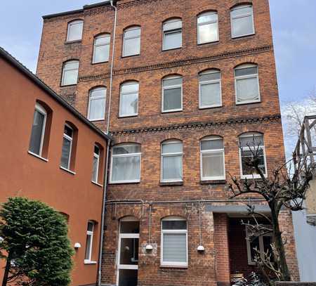 Ruhige und charmante zwei Zimmer Wohnung im Hinterhaus Nordstadt